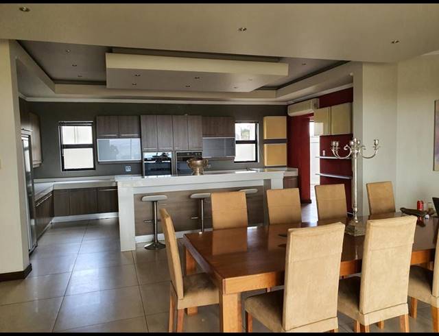 6 BEDROOM HOUSE FOR SALE IN LANSERIA